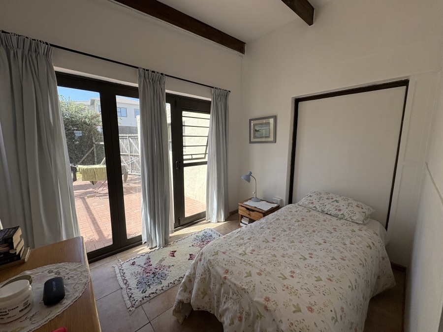 4 Bedroom Property for Sale in Pearl Bay Western Cape